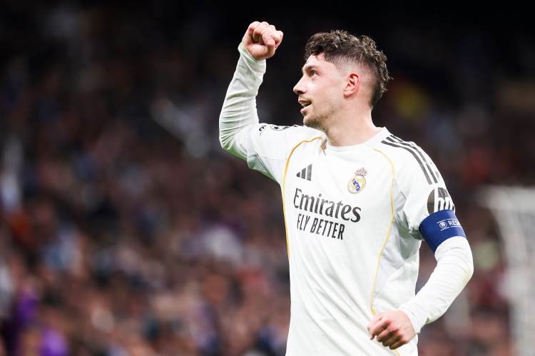 乐鱼体育官方平台-个个精彩！巴尔韦德3粒进球细节：人球分过、逆足抽射、挑球过人